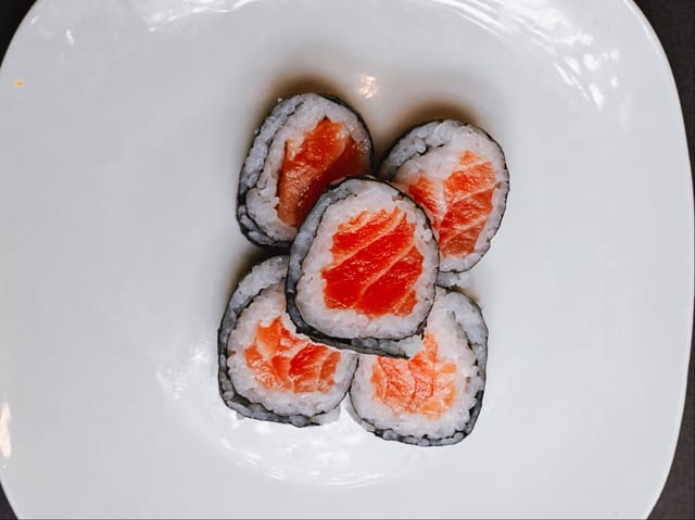 Salmon Roll.